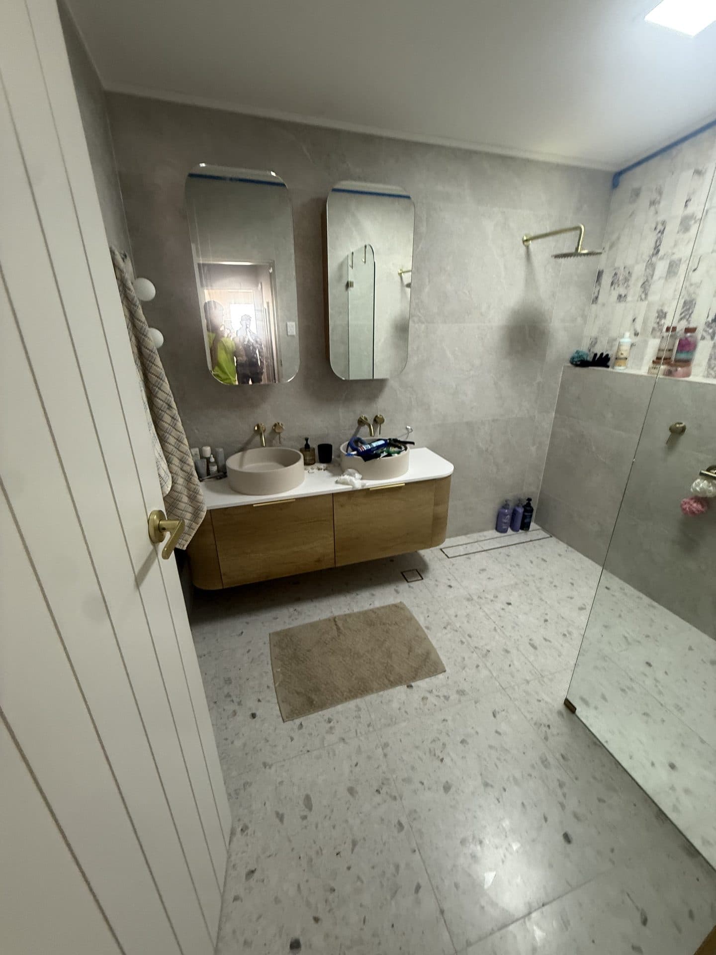 Sydney bathroom before renovation (case 4)